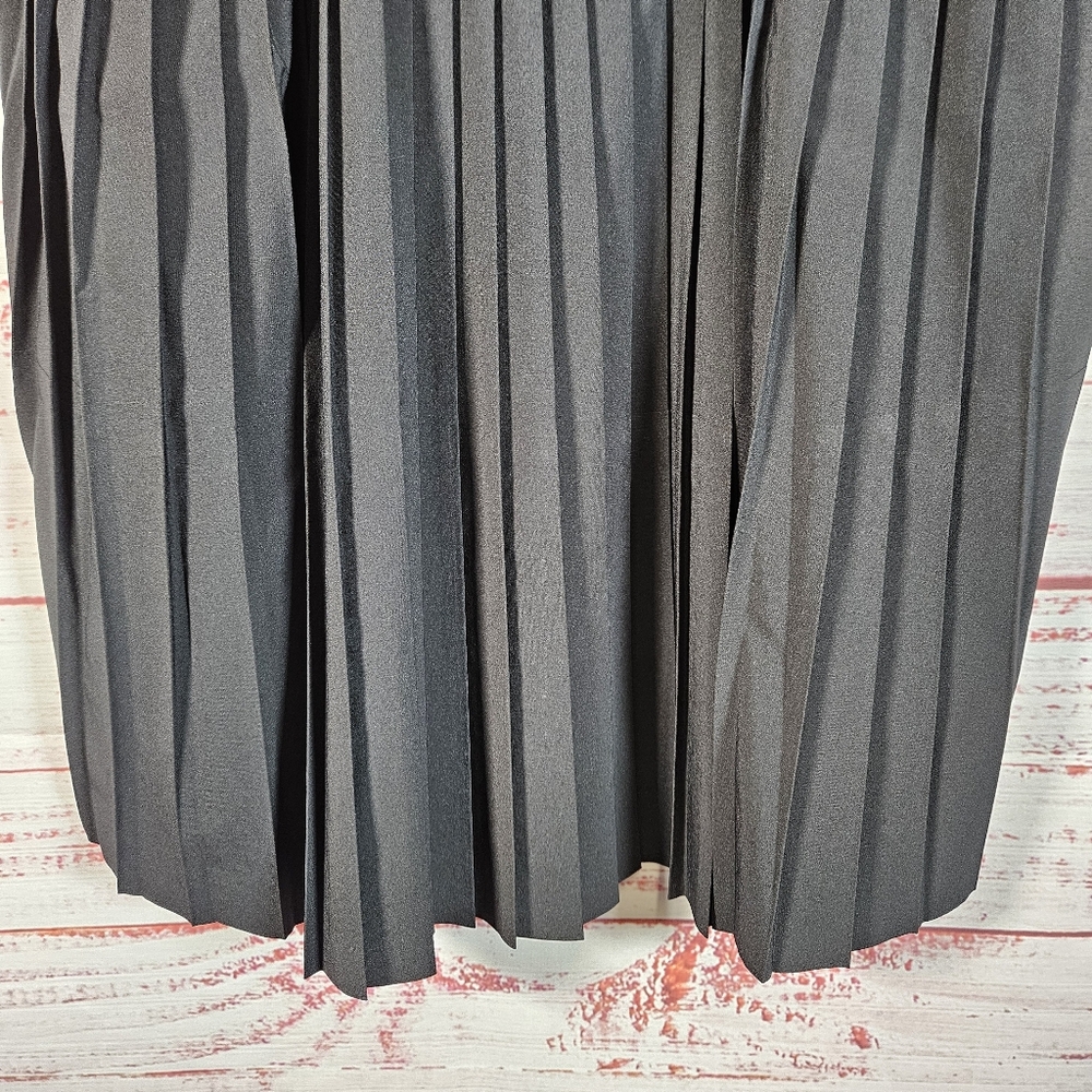 Athleta Swing Forward Pleated Tank Top - Picture 12 of 14